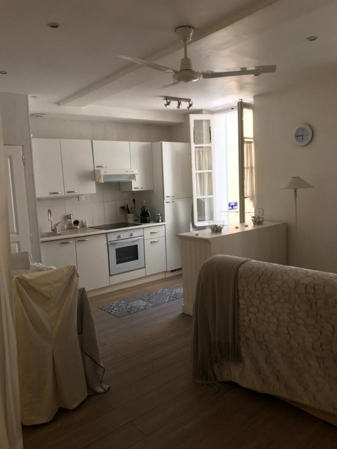 Studio Tt Equipe Parking Coeur Ville Sanary-sur-Mer Ngoại thất bức ảnh