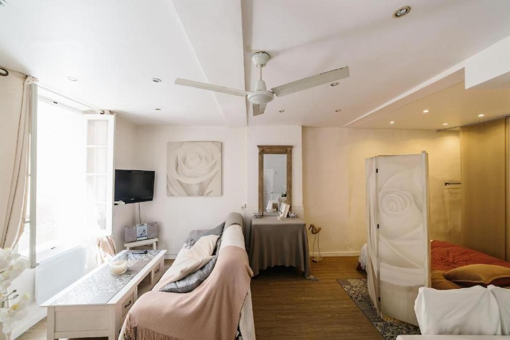 Studio Tt Equipe Parking Coeur Ville Sanary-sur-Mer Ngoại thất bức ảnh
